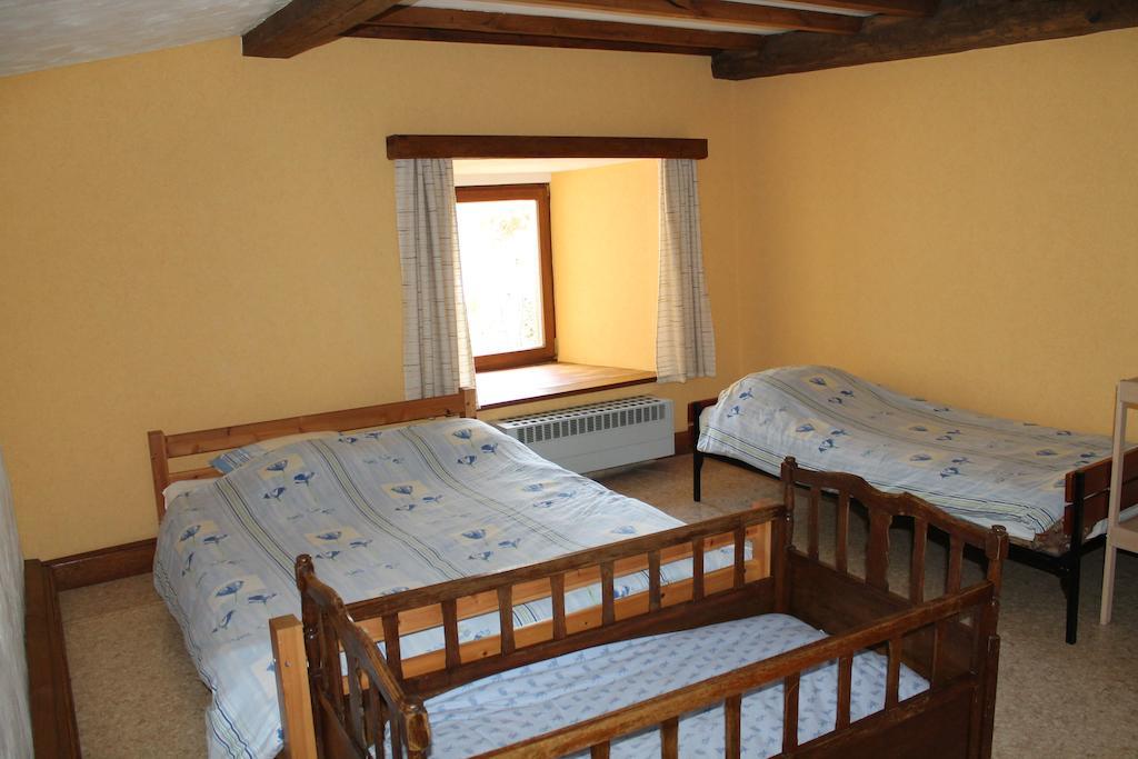 La Metairie Villa Houffalize Room photo